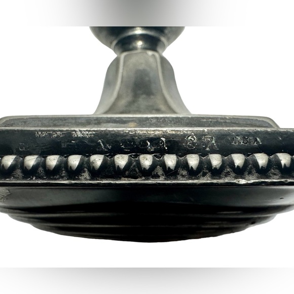 Vintage Rare Meriden Britannia Co. 10” Tall Silverplate Candelabra Pair - Picture 12 of 14